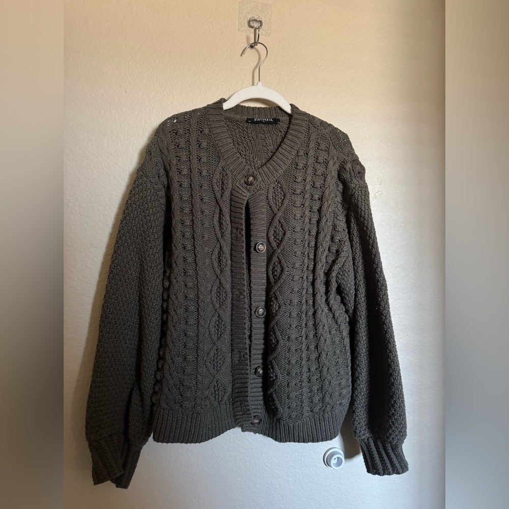 Disturbia Nerthus Pom Pom Cable Knit Cardigan Sz XL in Green Chunky - Picture 4 of 10